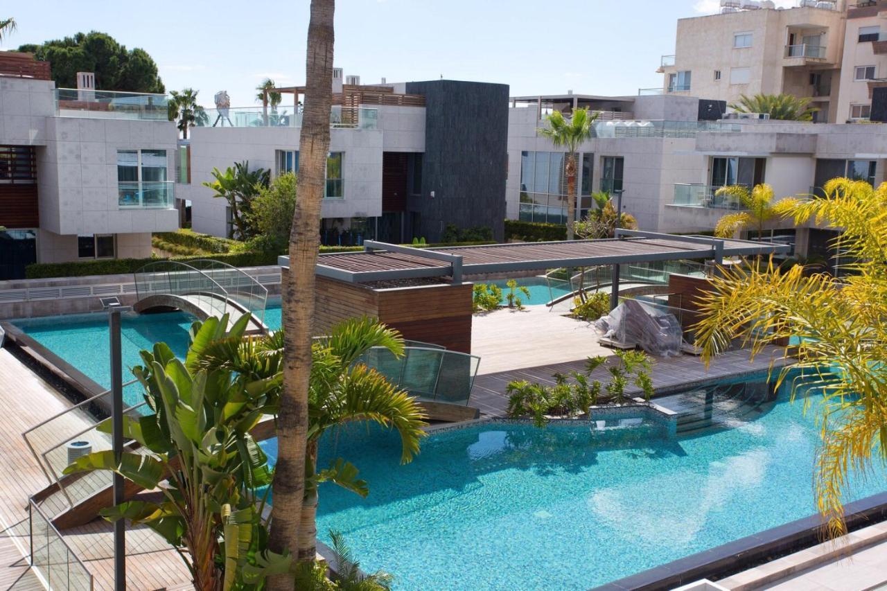 Opera Exclusive Apts By Trulycyprus Limassol Extérieur photo
