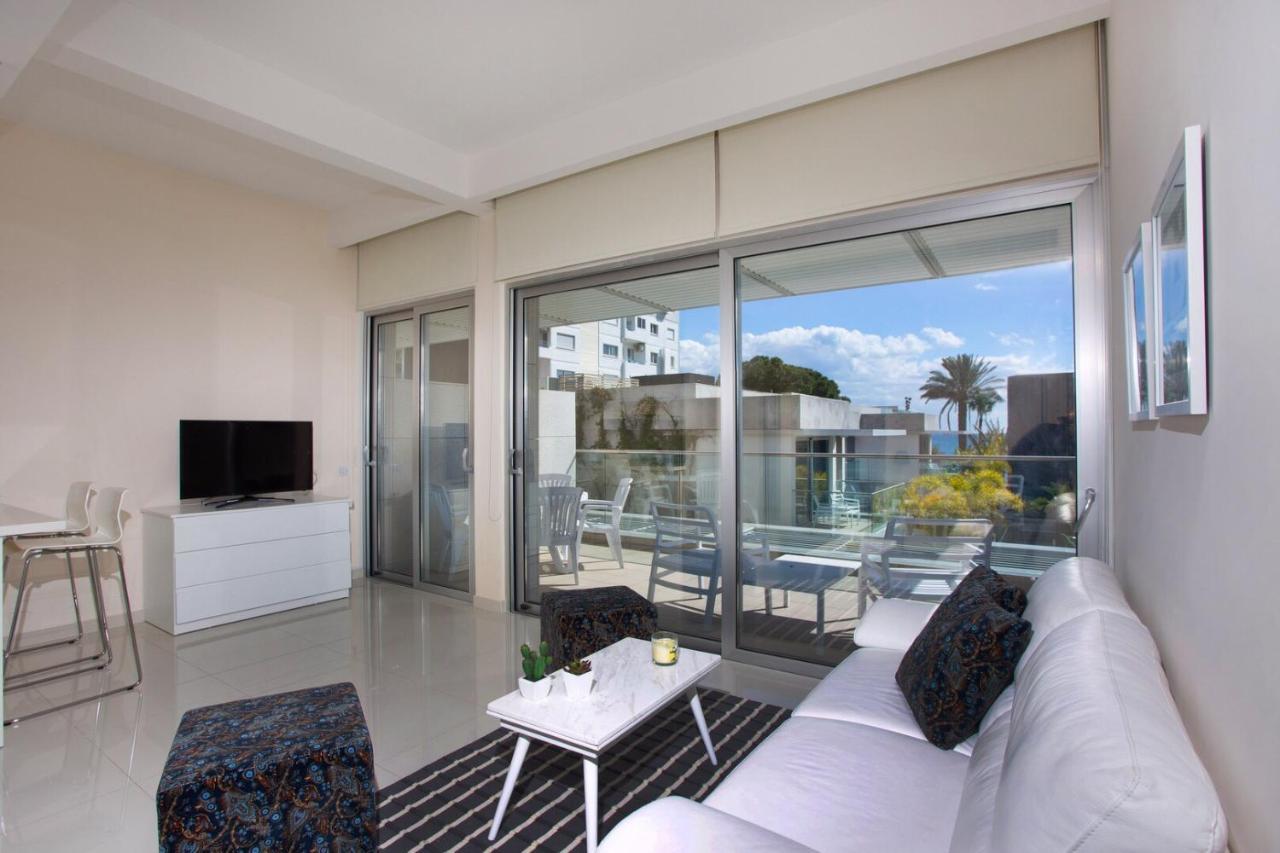 Opera Exclusive Apts By Trulycyprus Limassol Extérieur photo